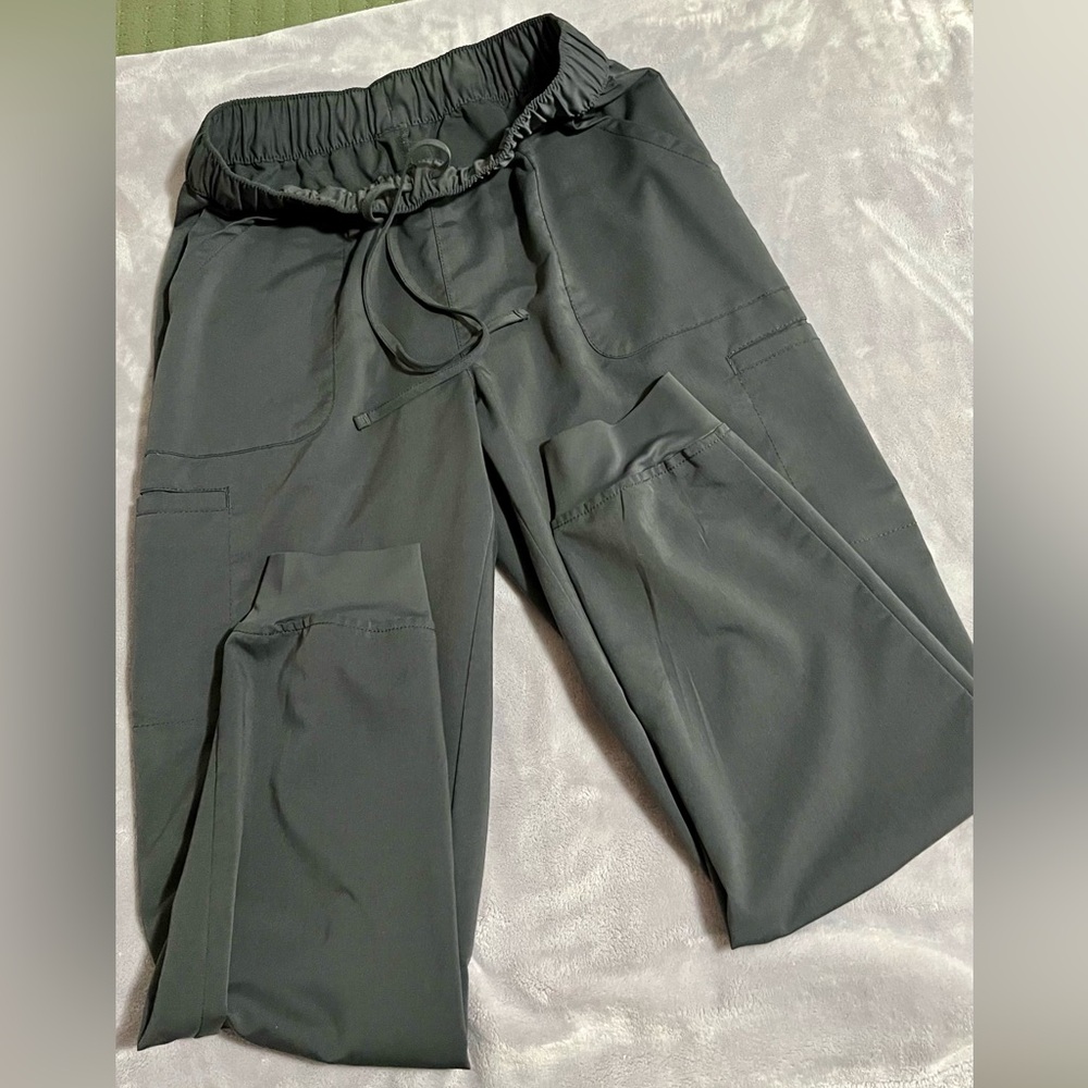 Scrubstar Women's Gray Jogger Scrub Pants. Perfect Condition Only Worn Once.